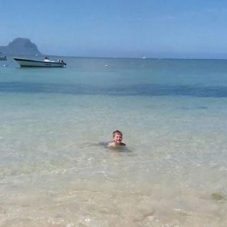 Comfy Home-Tropical Garden & 5 Min Walk To Beach Tamarin Luaran gambar