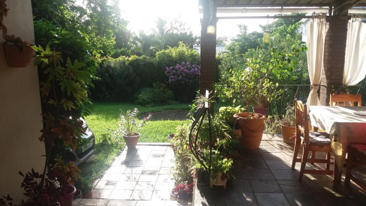 Comfy Home-Tropical Garden & 5 Min Walk To Beach Tamarin Luaran gambar