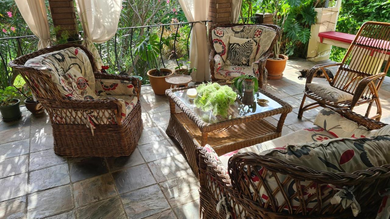 Comfy Home-Tropical Garden & 5 Min Walk To Beach Tamarin Luaran gambar